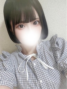 平手　れな