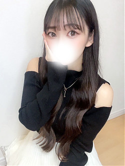 轡　れな